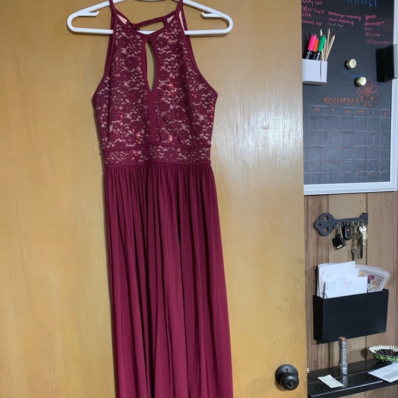Long formal dress - Picture 3 of 8